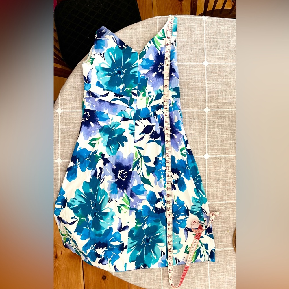 Chap’s Spectacular Vibrant Women’s Dress - Picture 14 of 16